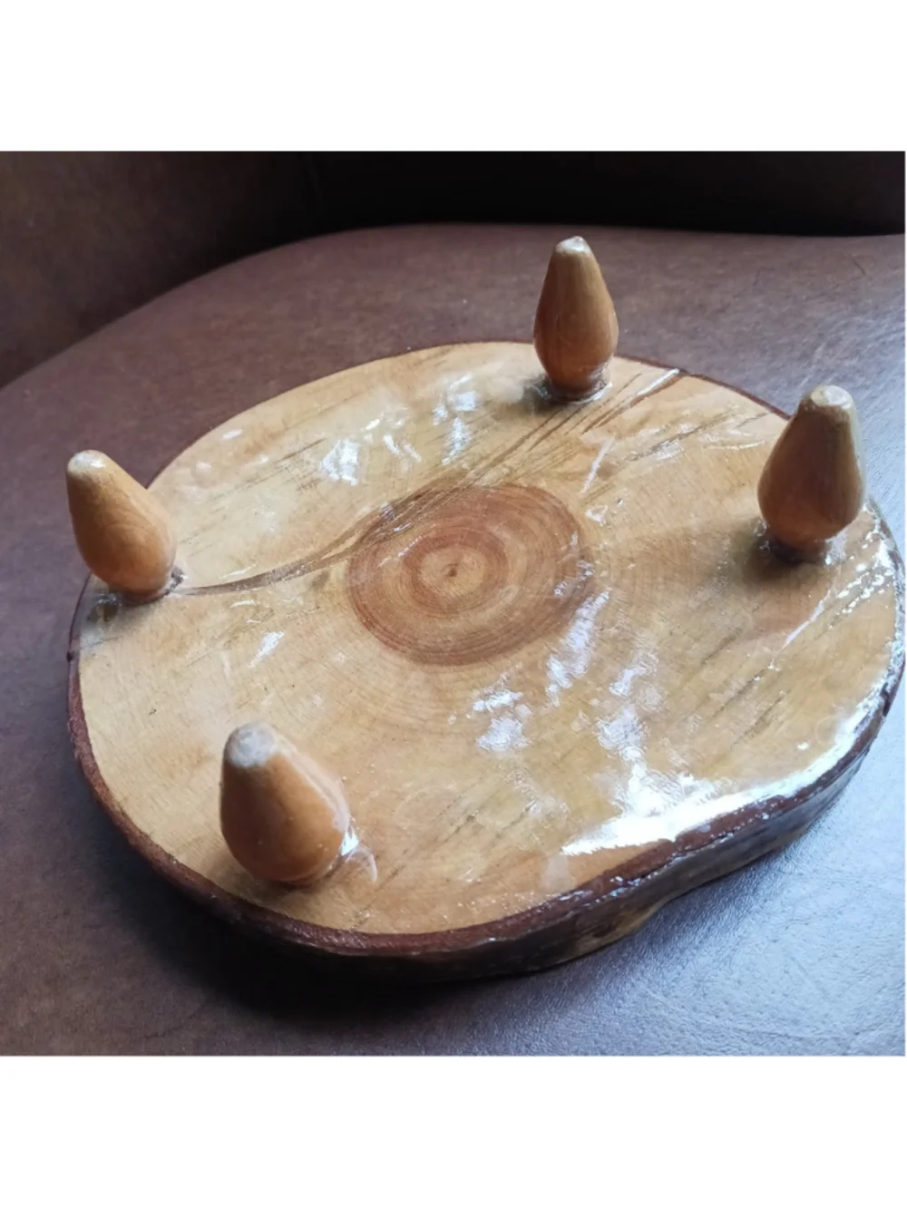 VTG Birch Slab Charcuterie Pedestal Shellac Handmade Folk Art Primitive